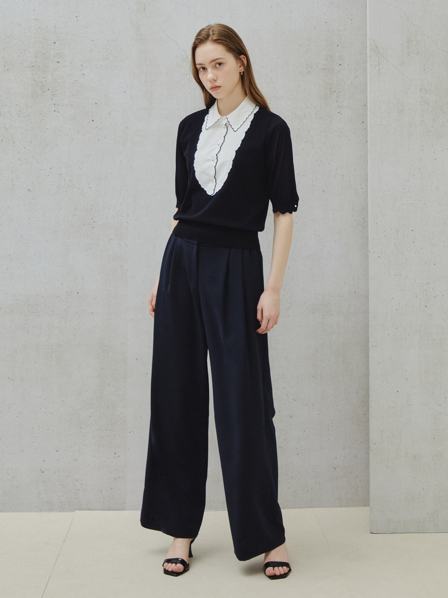 스캘럽 카라 메시 레이어드 니트 (NAVY)