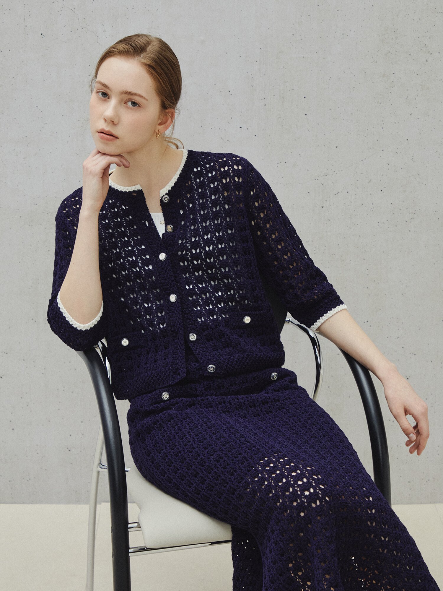 텍스처드 크로셰 하프 슬리브 카디건 (DARK NAVY)