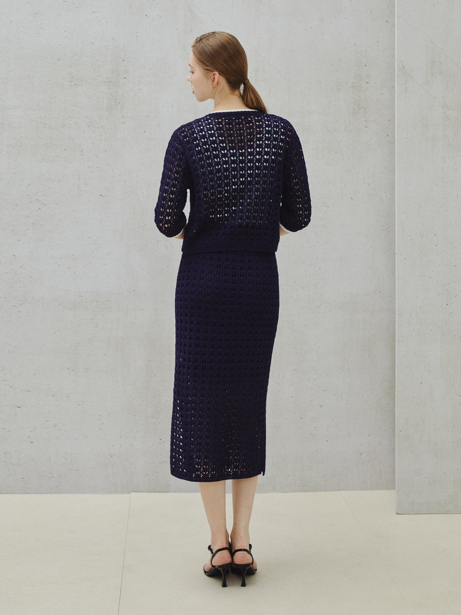 텍스처드 크로셰 하프 슬리브 카디건 (DARK NAVY)