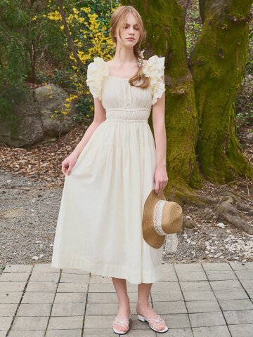 Ruffle line sleeveless dress - Butter cream