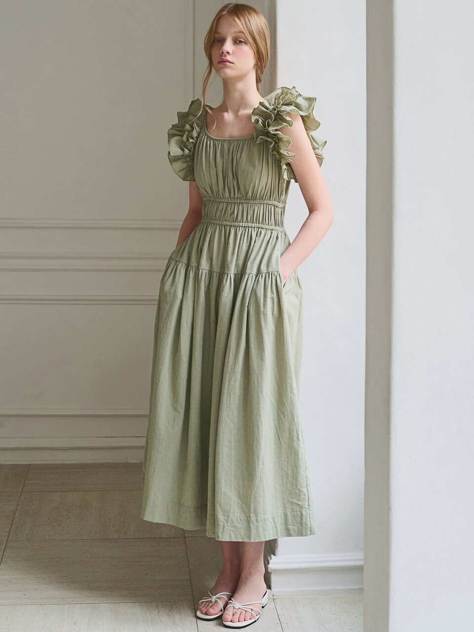 Ruffle line sleeveless dress_3 Colors