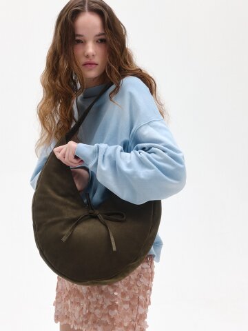 초승달 스웨이드 호보백_카키