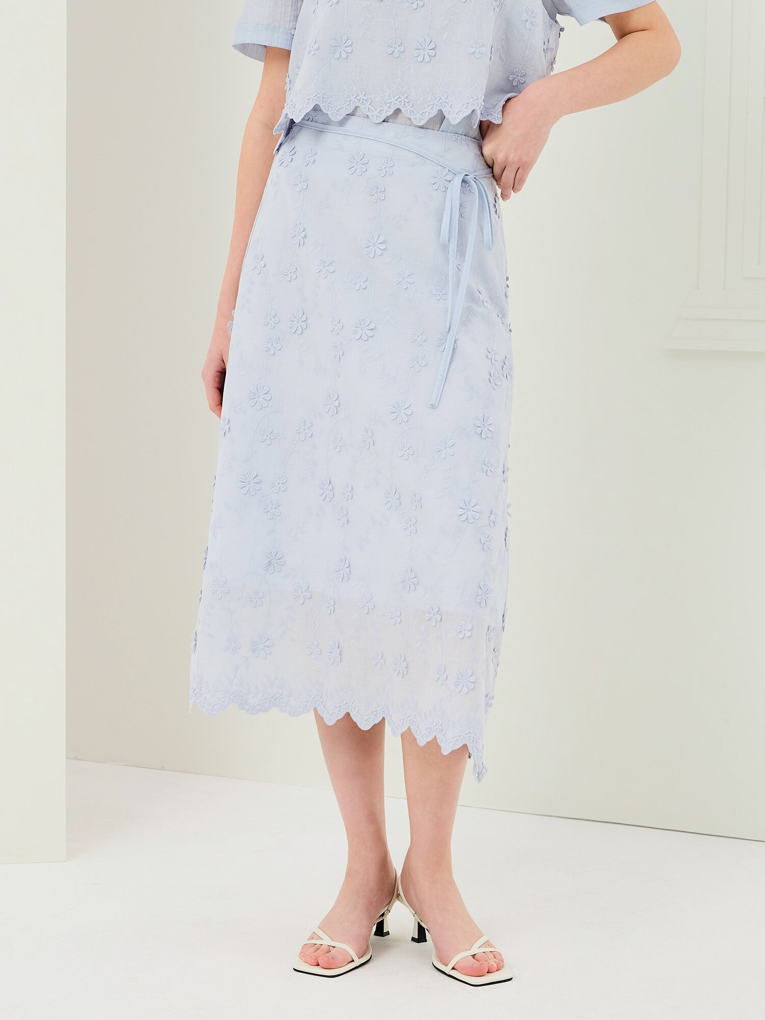 플라워 백 밴딩 A라인 스커트 (LIGHT BLUE)