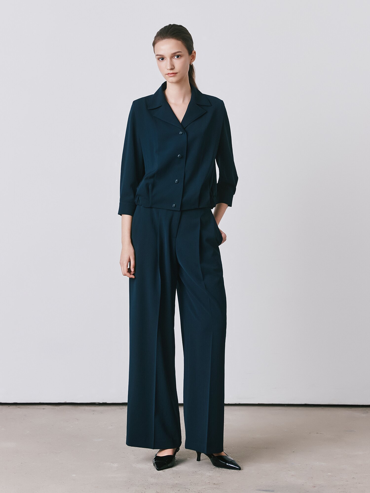 포멀 숄더 턱 오픈 칼라 재킷 (DARK NAVY)