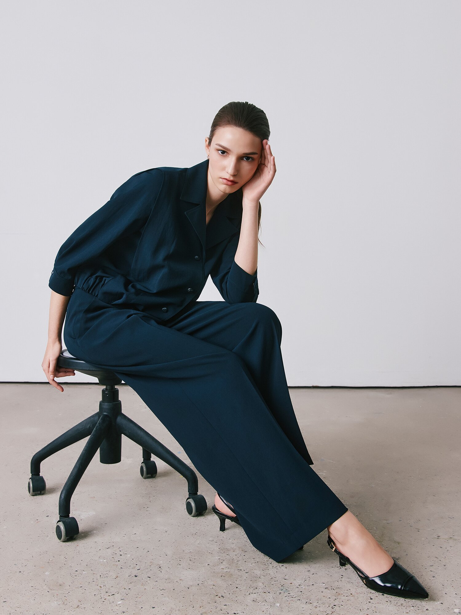 포멀 숄더 턱 오픈 칼라 재킷 (DARK NAVY)