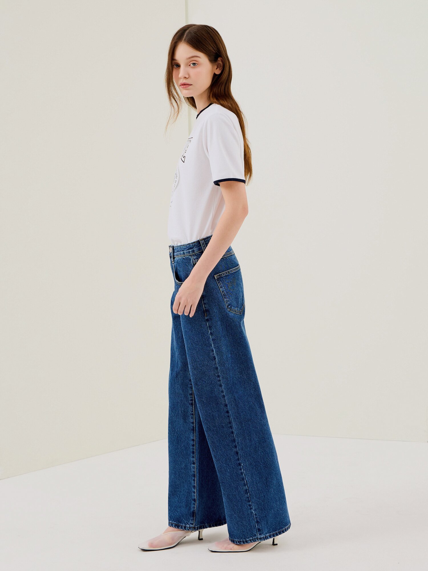 프린트 배색 라운드넥 티셔츠 (WHITE)