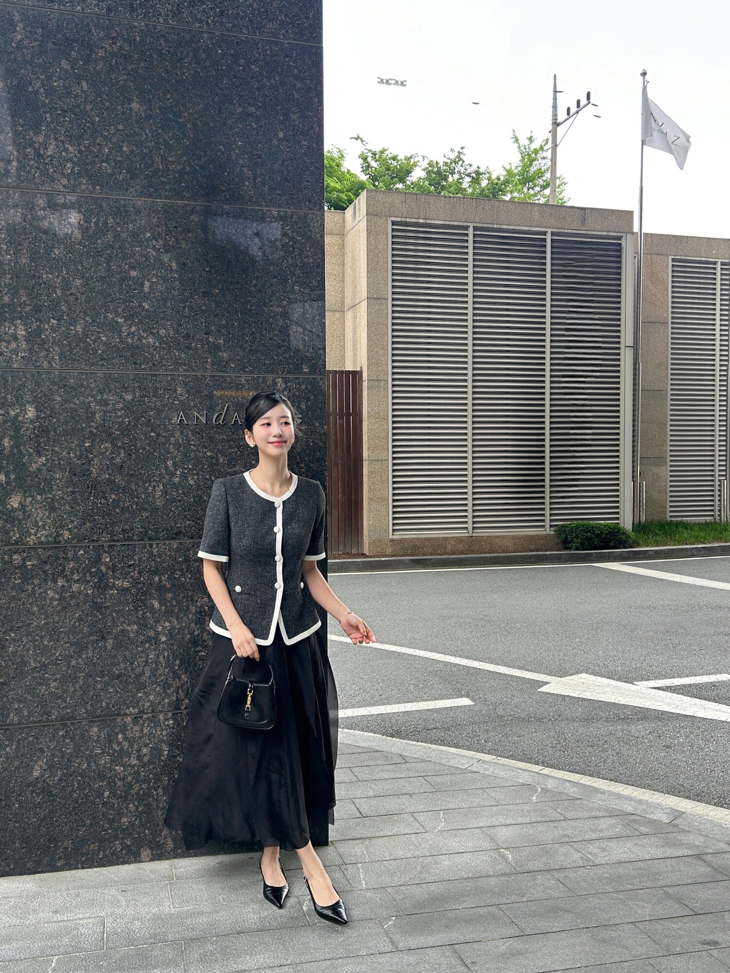 오간자 드레이프 플레어 스커트 (BLACK)
