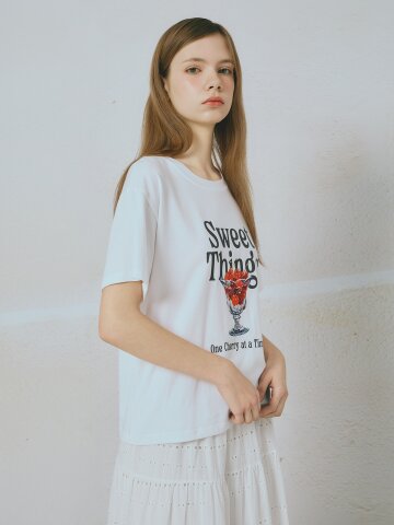 그래픽 라운드넥 티셔츠 