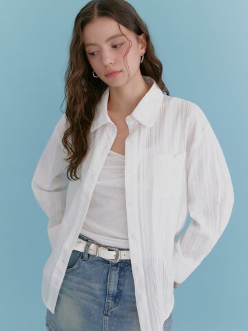 코델리아 레이스-카라 디테일 셔츠