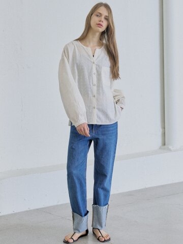 	
Flower Embroidery Blouse - IVORY