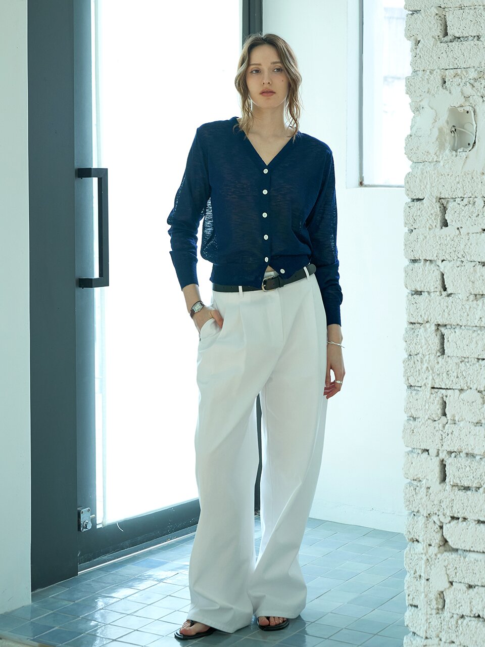 코튼 시스루 브이가디건 NAVY