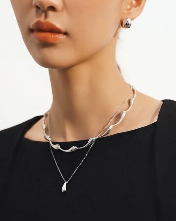 Fluid Dew Necklace
플루이드 듀 네크리스