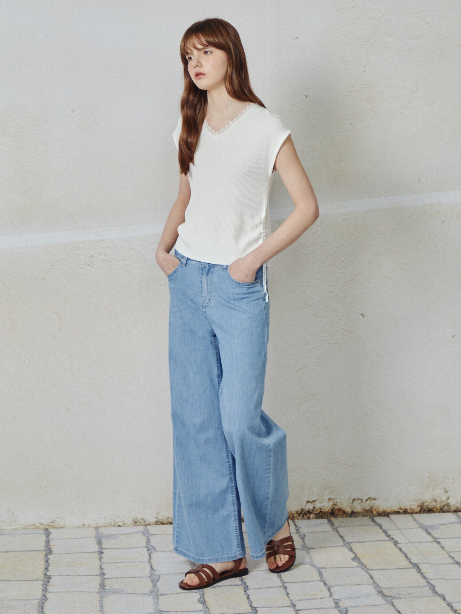 레이스넥 골지 슬리브리스 니트 (WHITE)