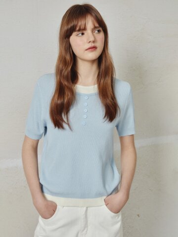 레이어드넥 풀오버 니트 