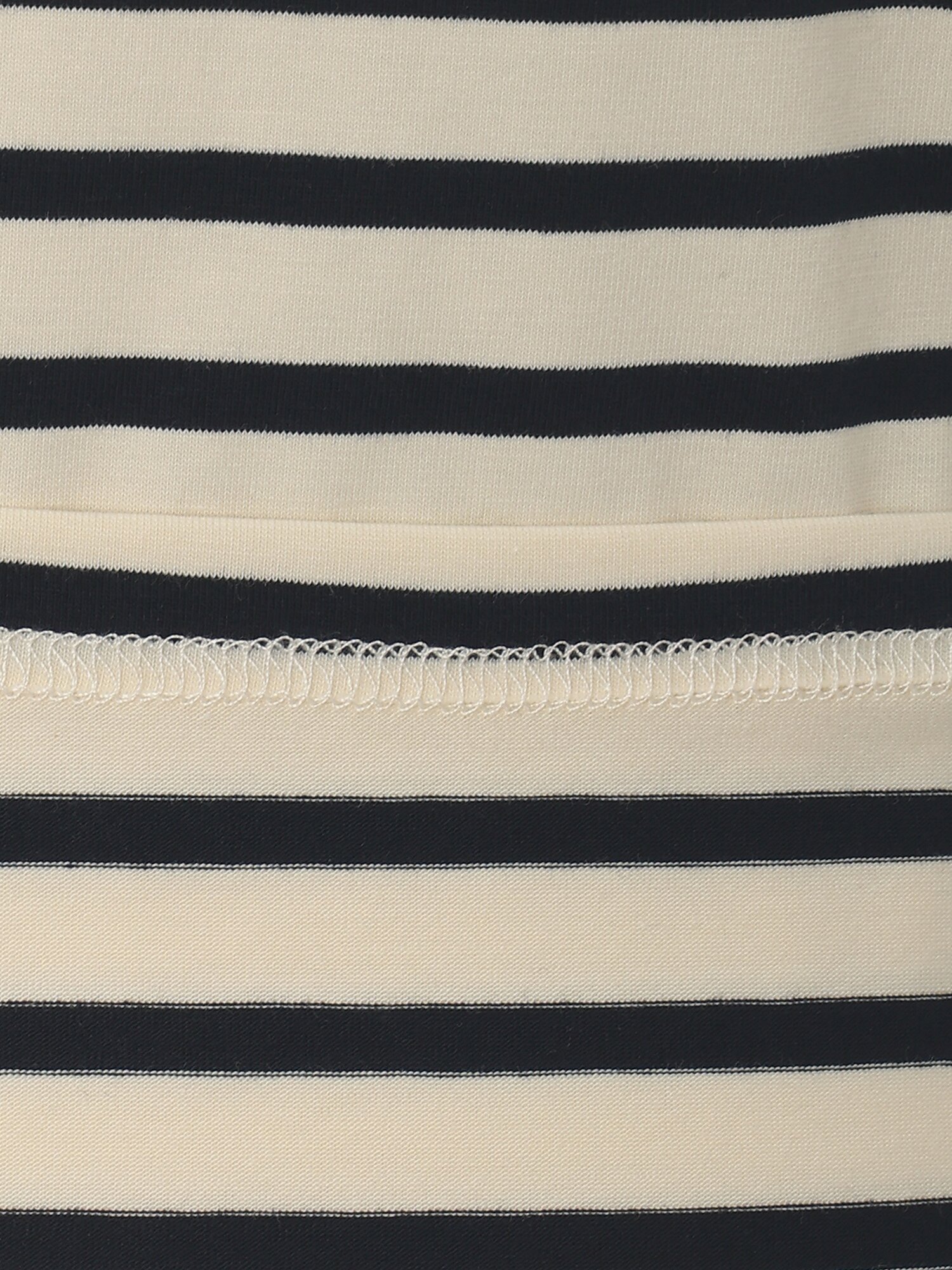 자수 포인트 스트라이프 티셔츠 (STRIPE IVORY)