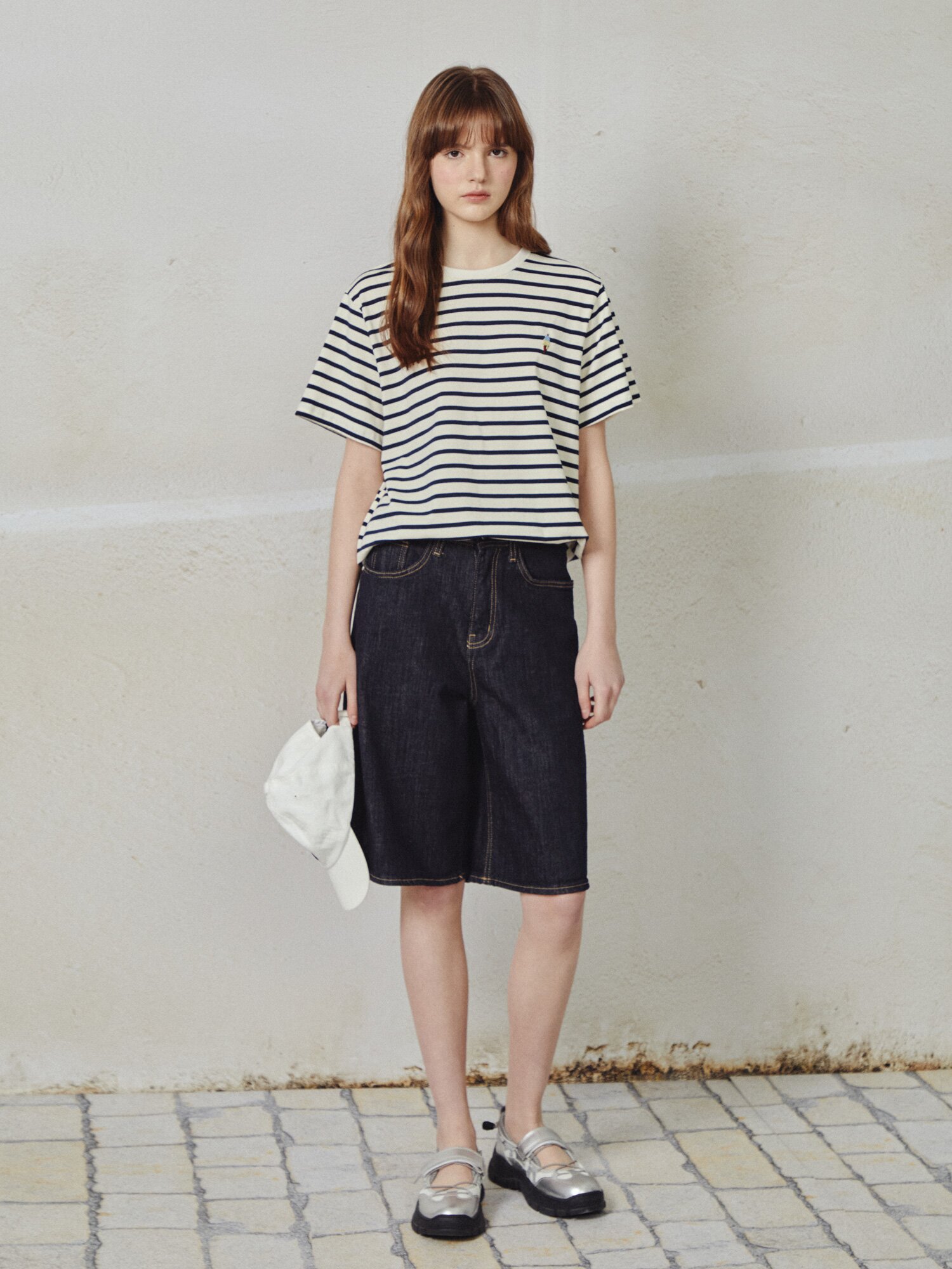 자수 포인트 스트라이프 티셔츠 (STRIPE IVORY)