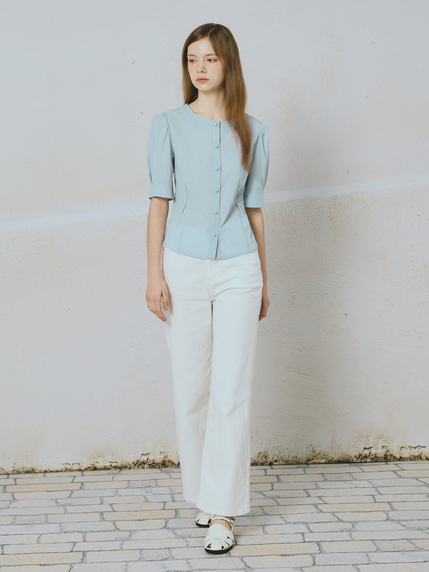 라운드넥 퍼프 블라우스 (SKY BLUE)