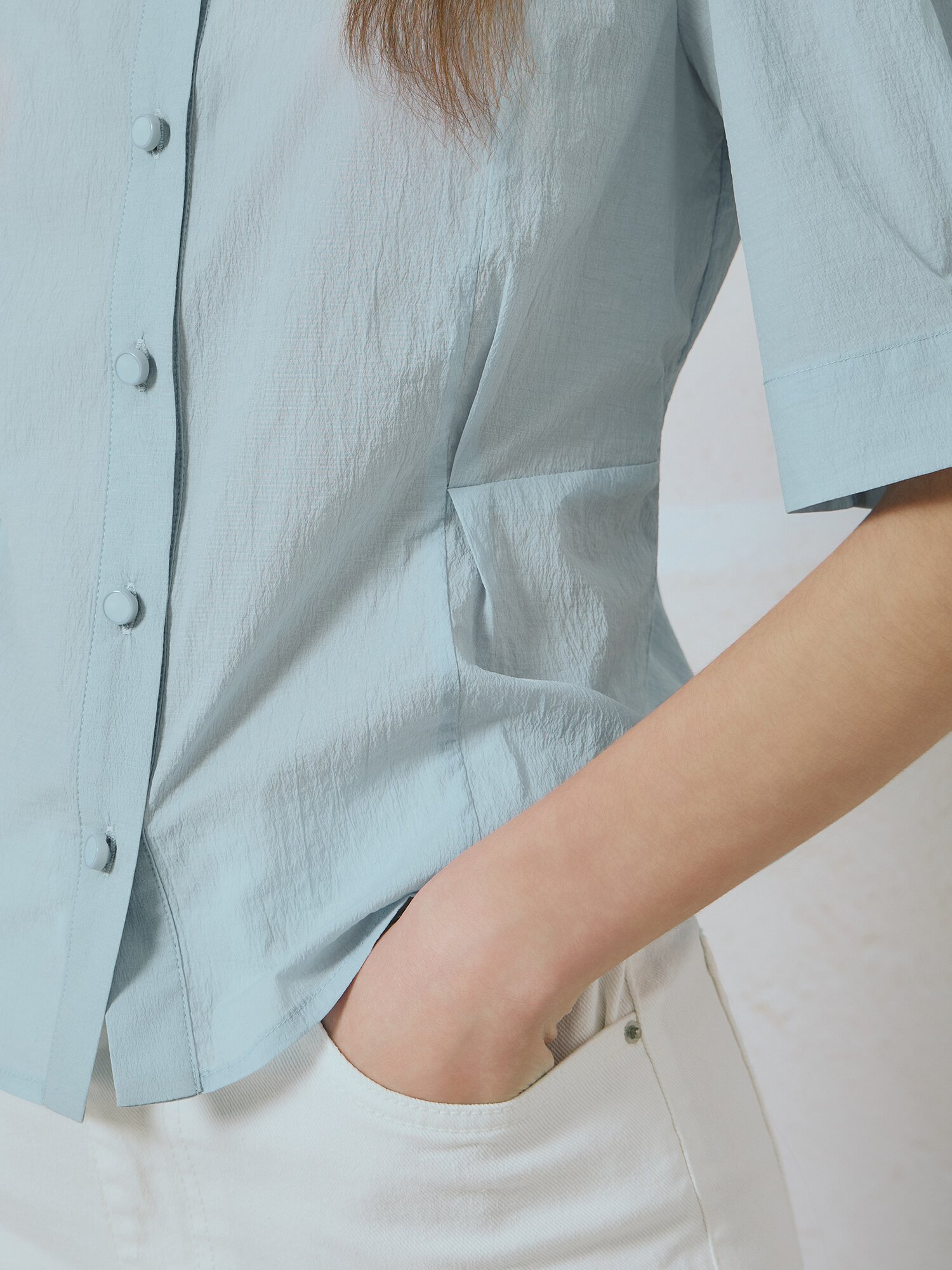 라운드넥 퍼프 블라우스 (SKY BLUE)