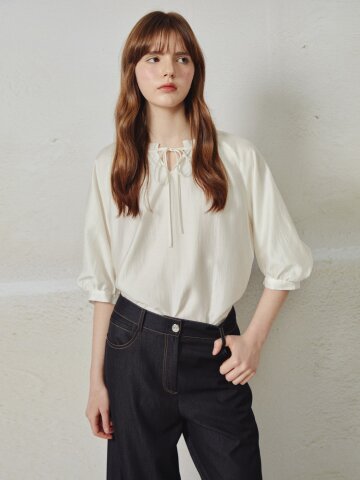 볼륨 셔링 리본 블라우스 