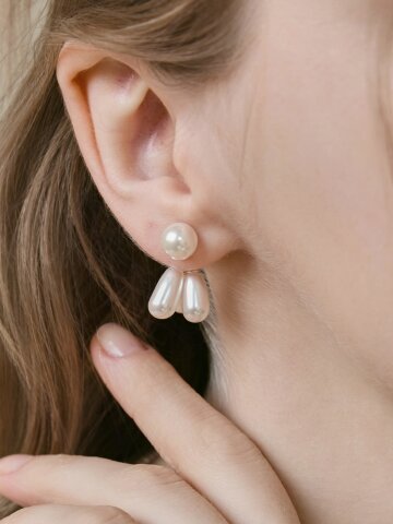 (925 Silver) Soft Drop Pearl Earrings