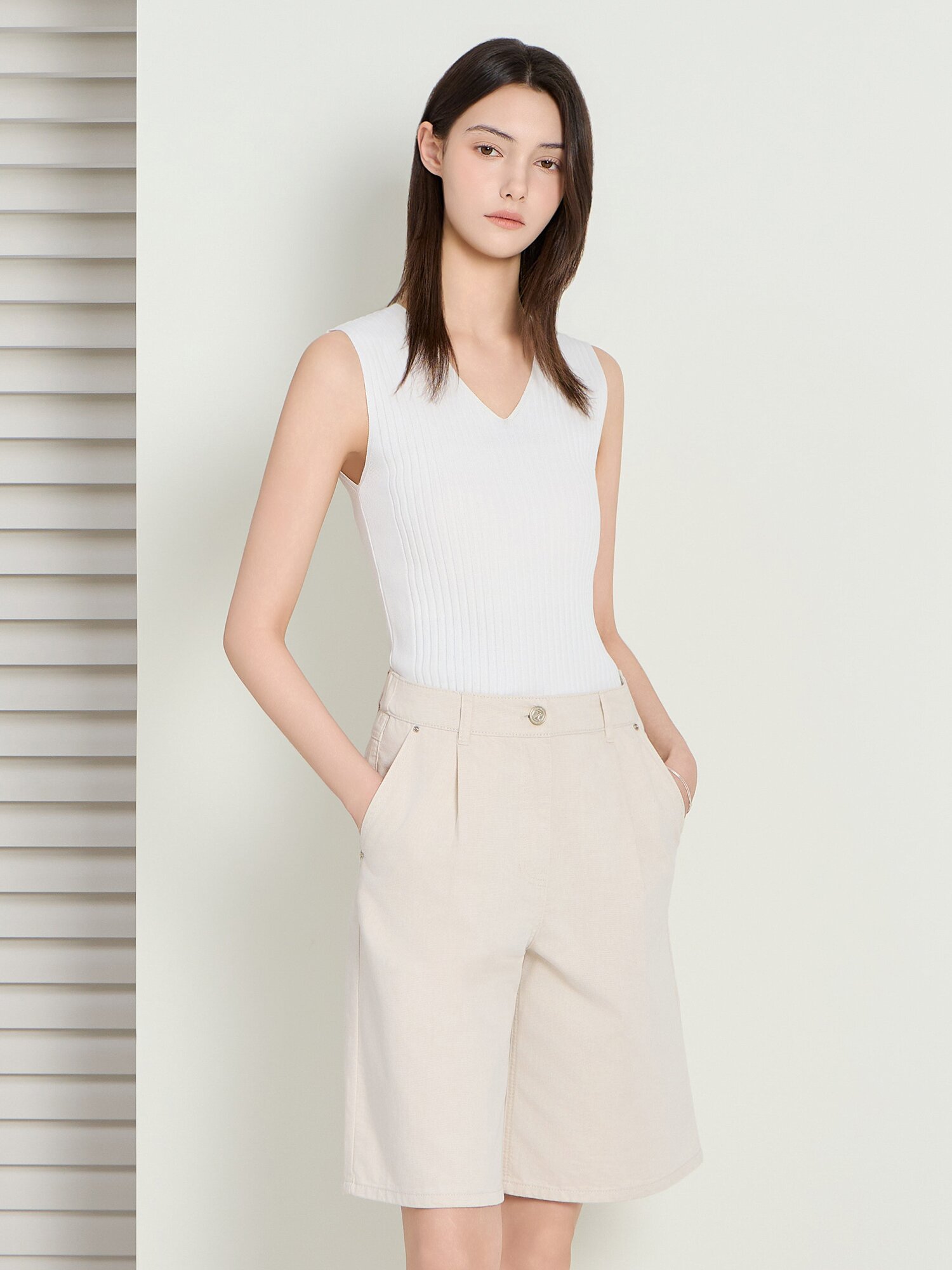 골지 슬리브리스 브이넥 니트 (WHITE)