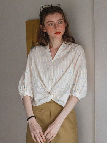 4/28 예약배송_DA_Sleeve twisted blouse