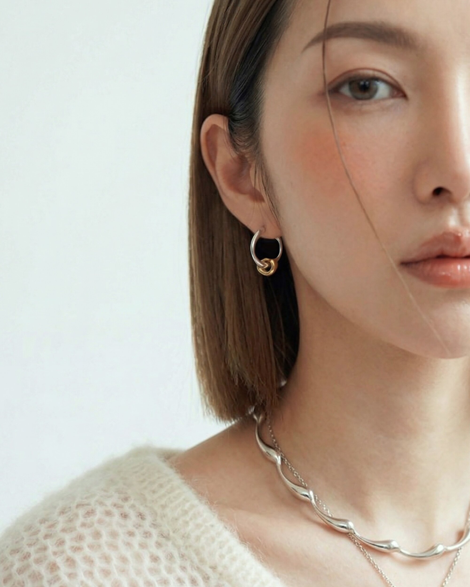 [컨젠] Fluid Knot Hoop Earrings 플루이드 낫 후프 이어링
