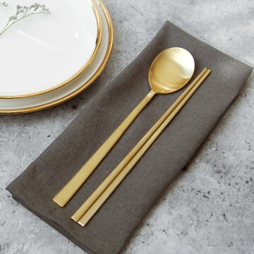 티타늄으로 도금한 골드블링 베이직 수저세트