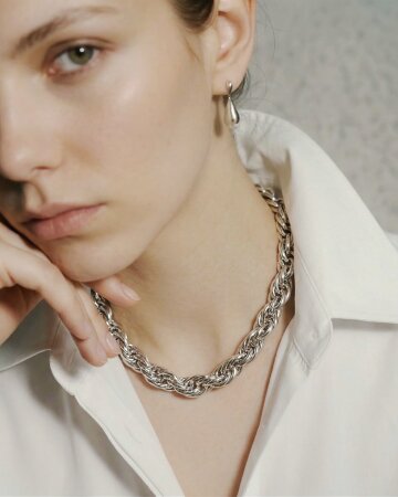 Industrial Bold Link Necklace
인더스트리얼 볼드 링크 네크리스