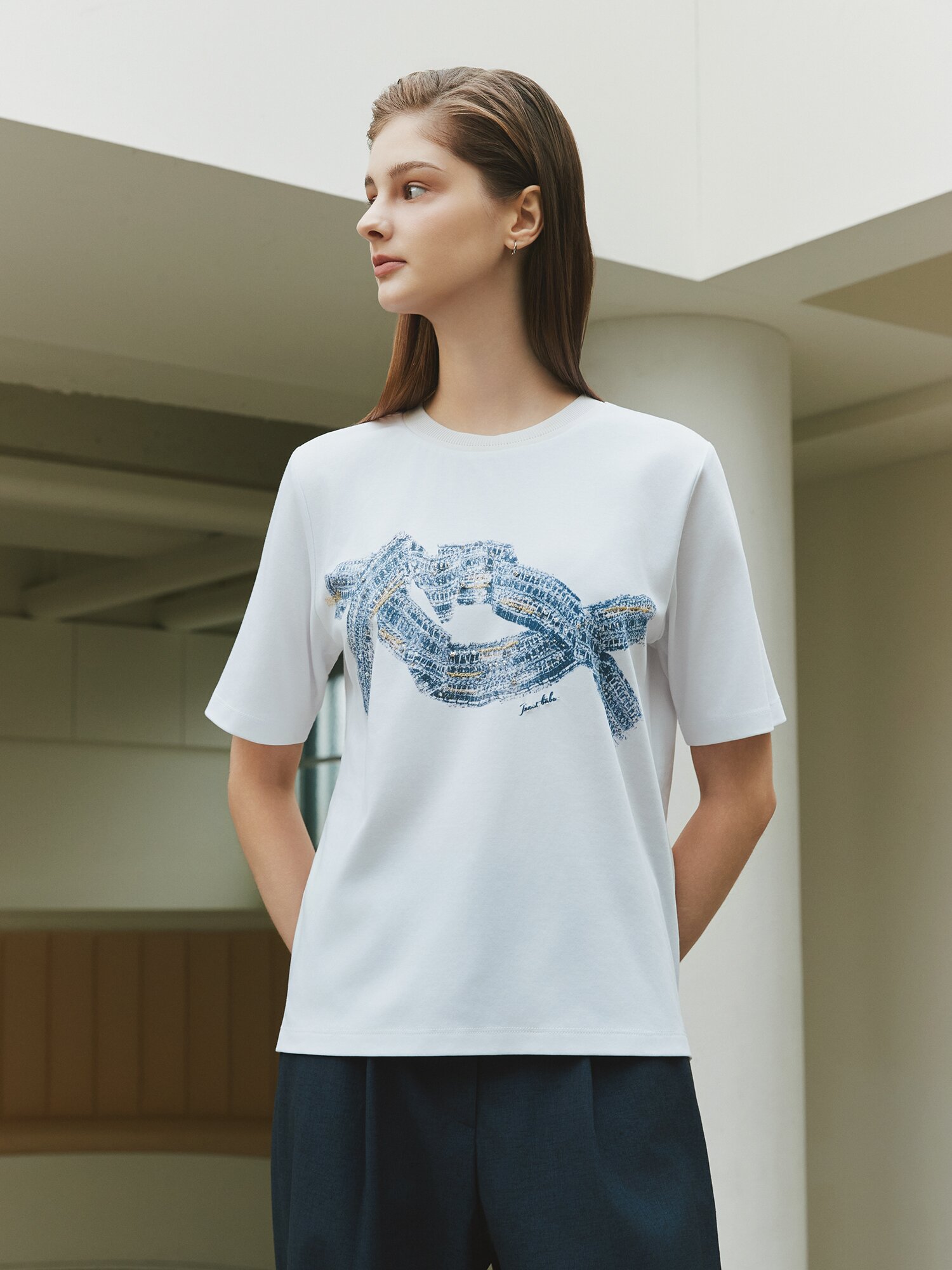 코튼 자수 프린트 비딩 티셔츠 (WHITE)