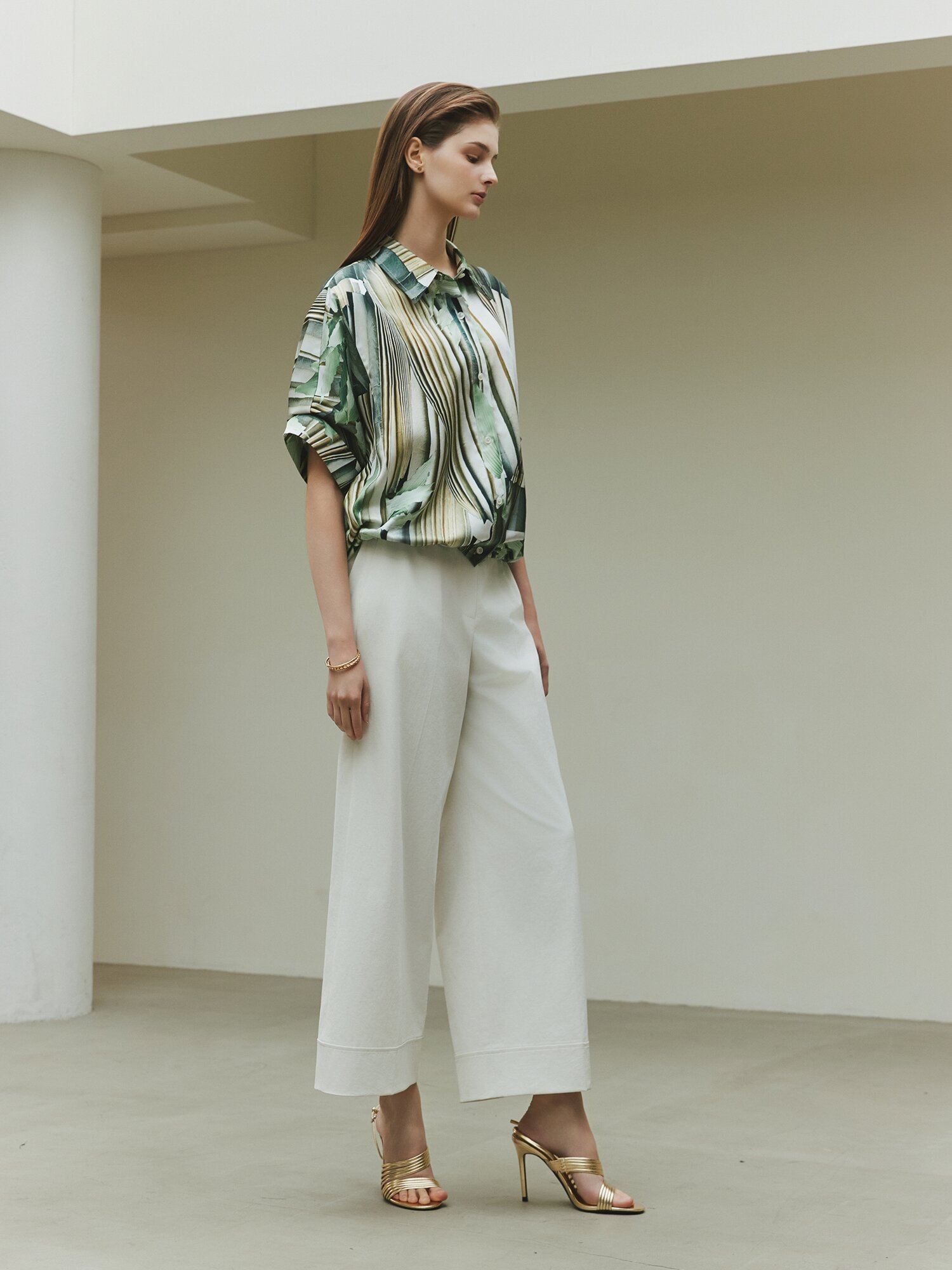 오버핏 새틴 스트링 블라우스 (PRINT GREEN)