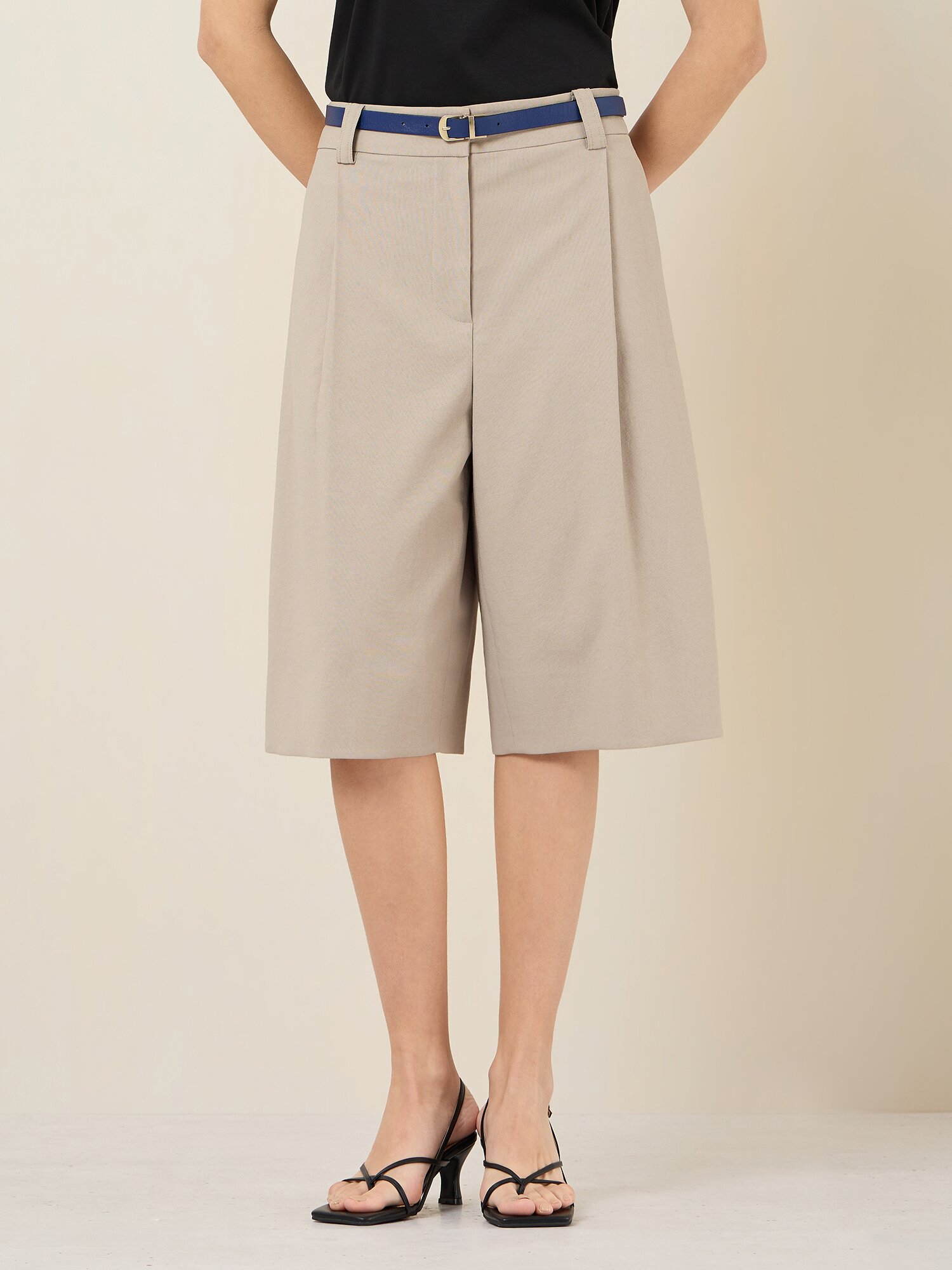 린넨 블렌드 원턱 하프 팬츠 (BEIGE)