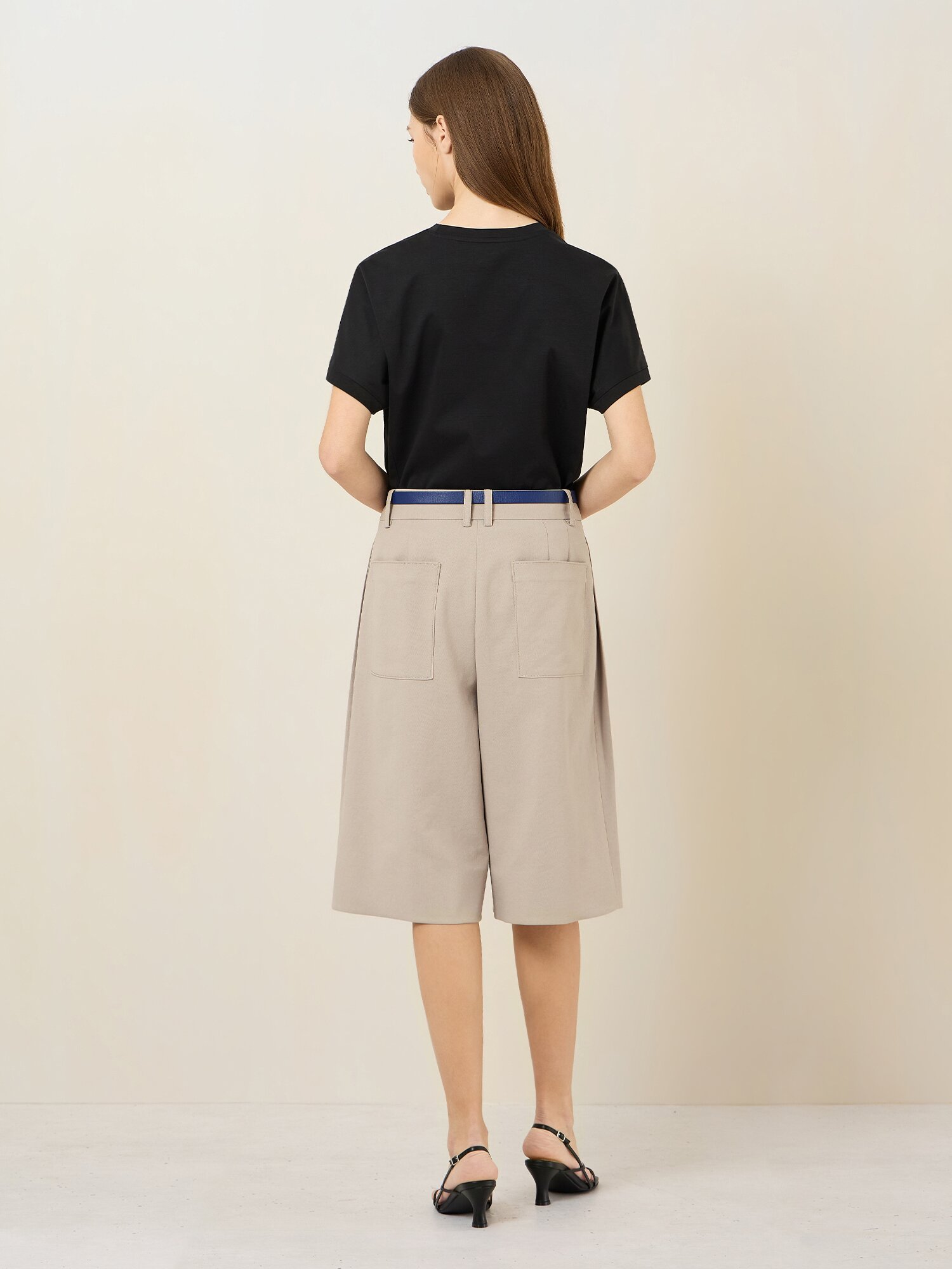 린넨 블렌드 원턱 하프 팬츠 (BEIGE)