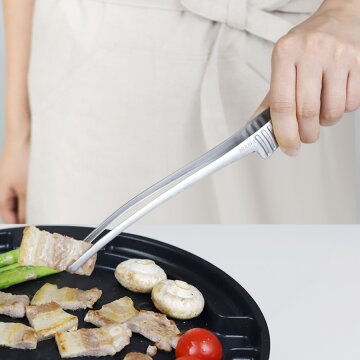 바닥에 닿지않는 고기집게