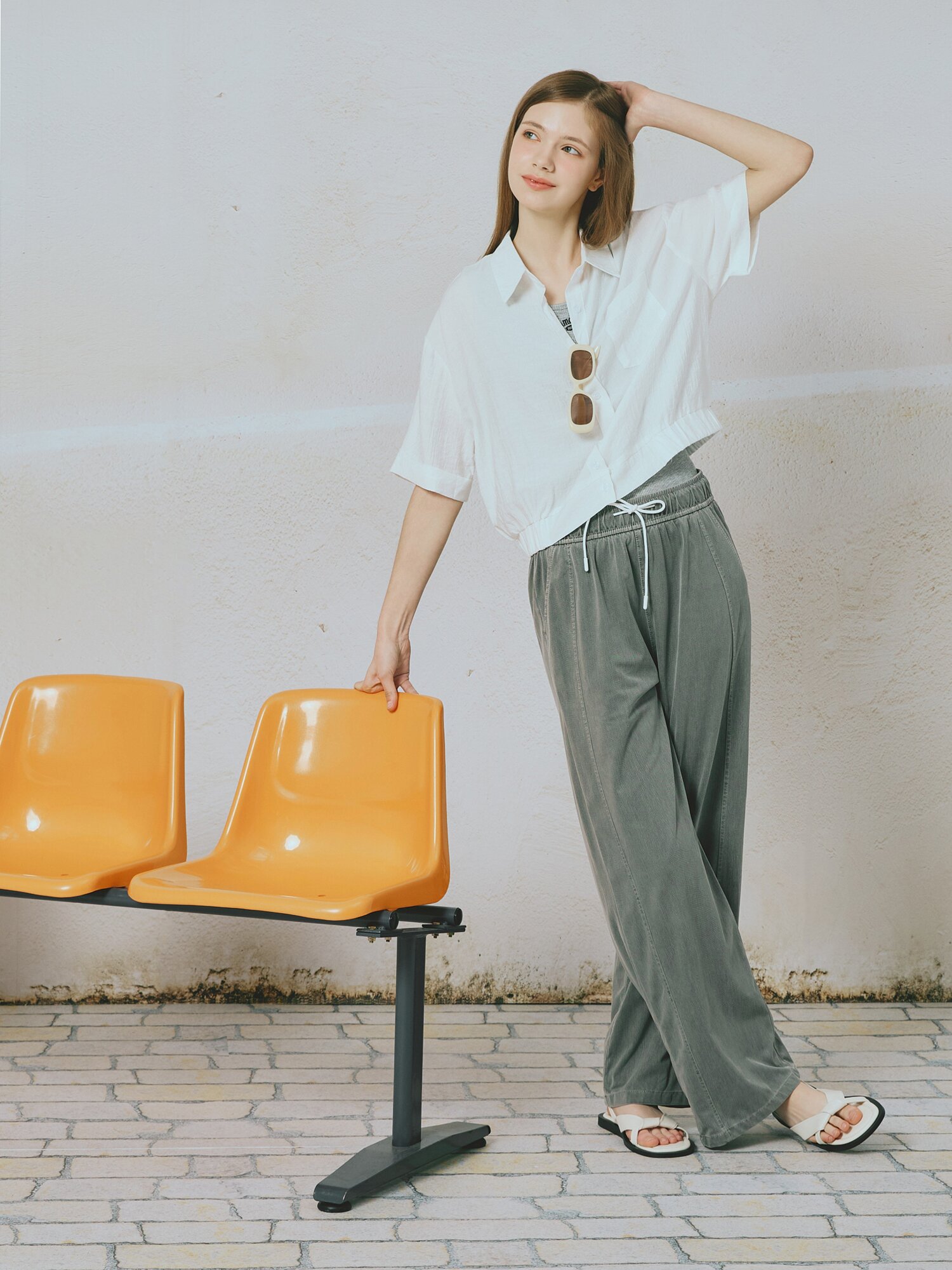 로고 슬리브리스 티셔츠 (GREY)