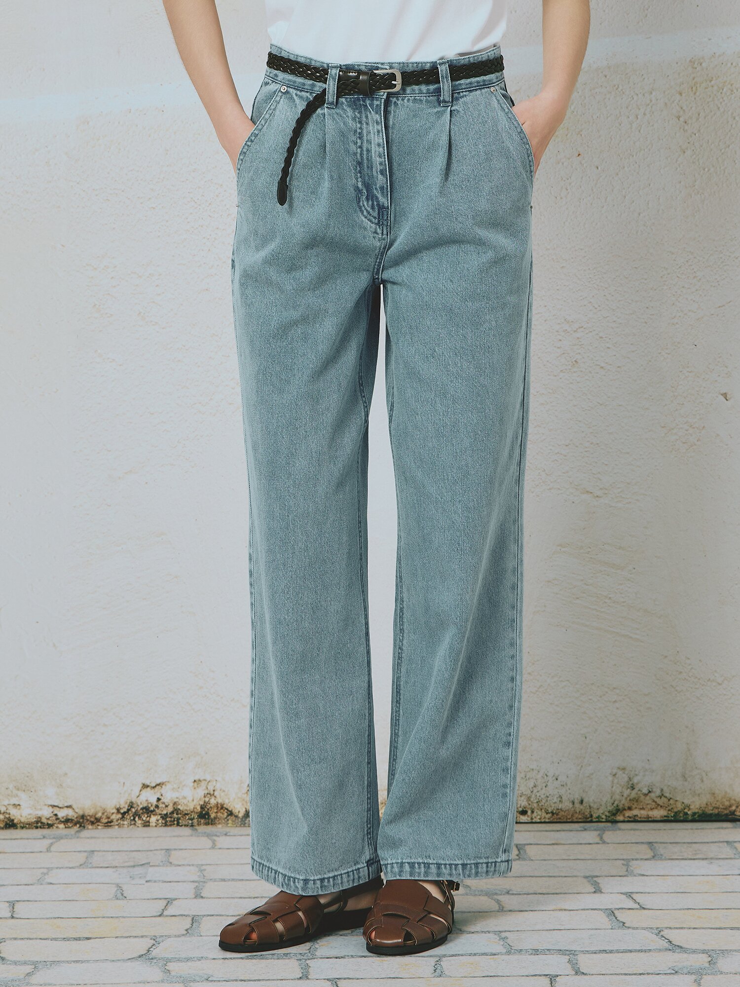 벨티드 원 턱 와이드핏 데님팬츠 (LIGHT BLUE)