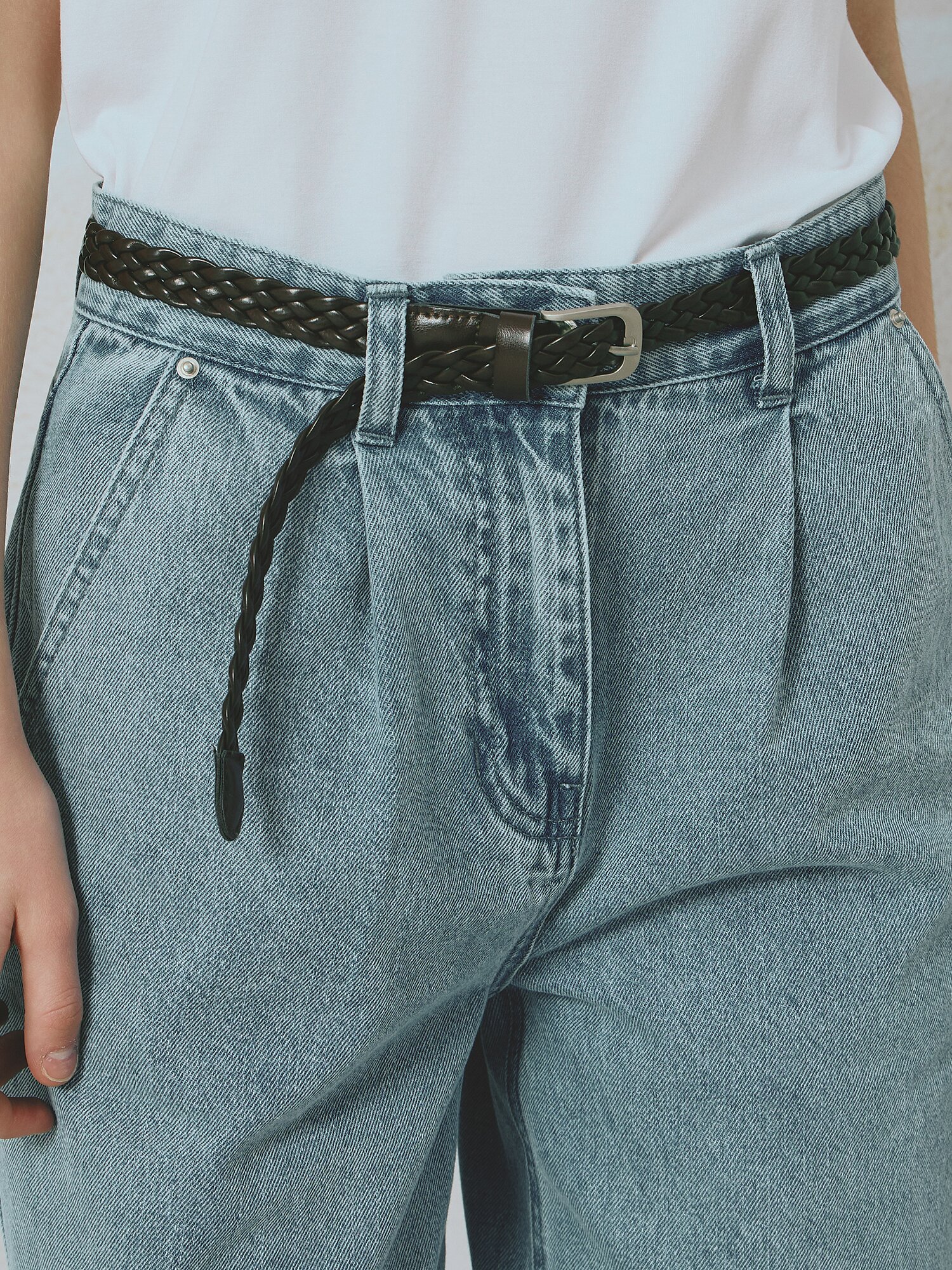 벨티드 원 턱 와이드핏 데님팬츠 (LIGHT BLUE)