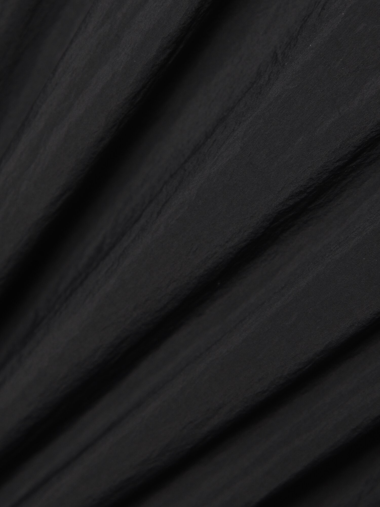 스트링 셔링 절개 하이넥 점퍼 (BLACK)