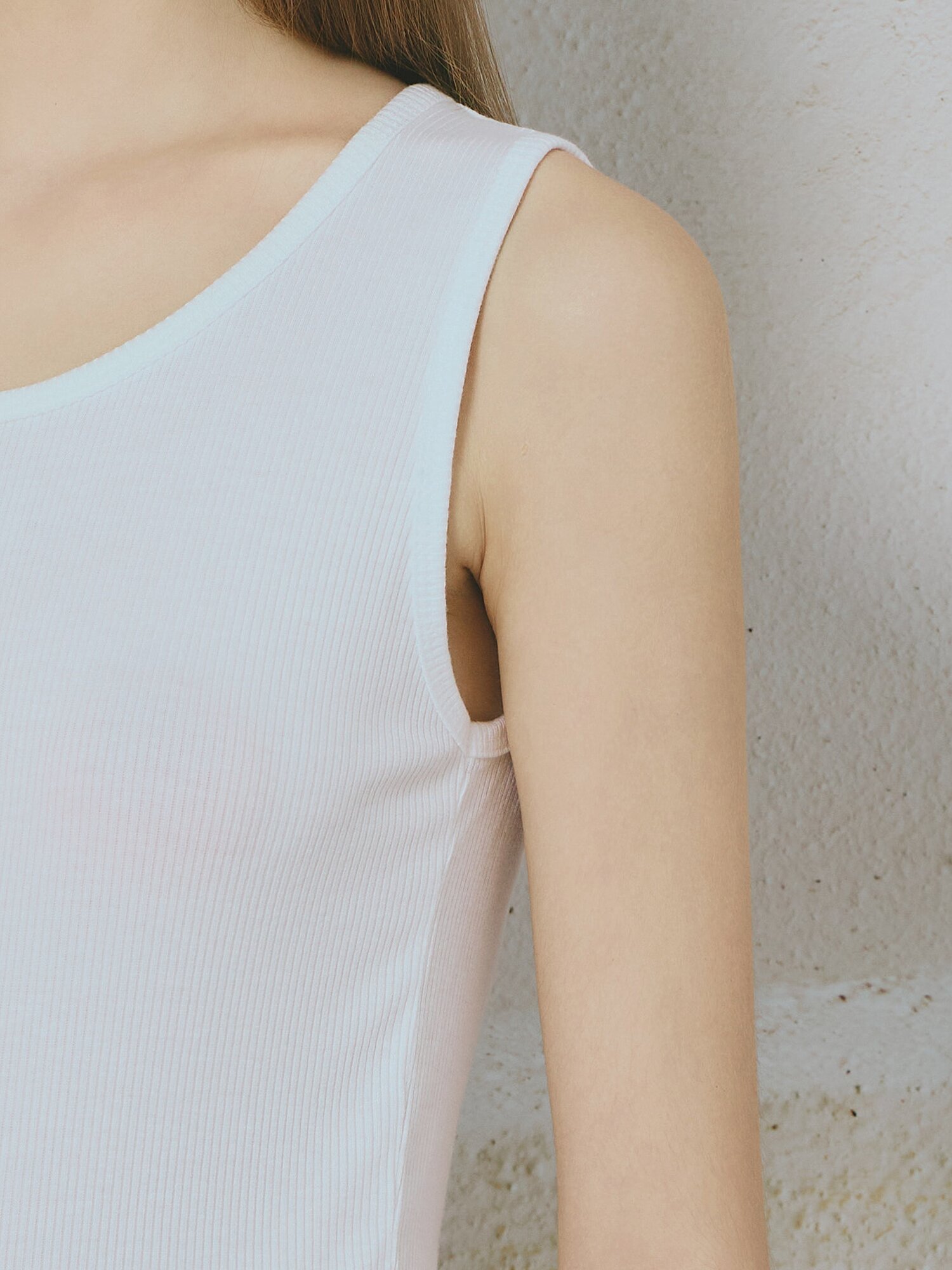 로고 슬리브리스 티셔츠 (WHITE)