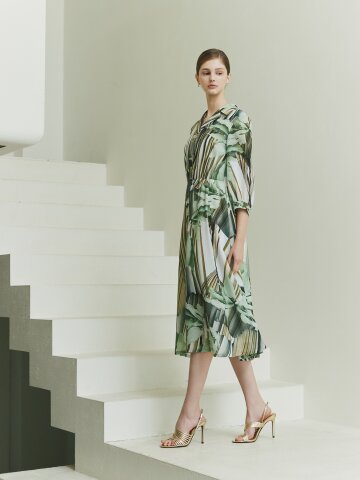 백 스모킹 오픈 칼라 플레어 원피스 