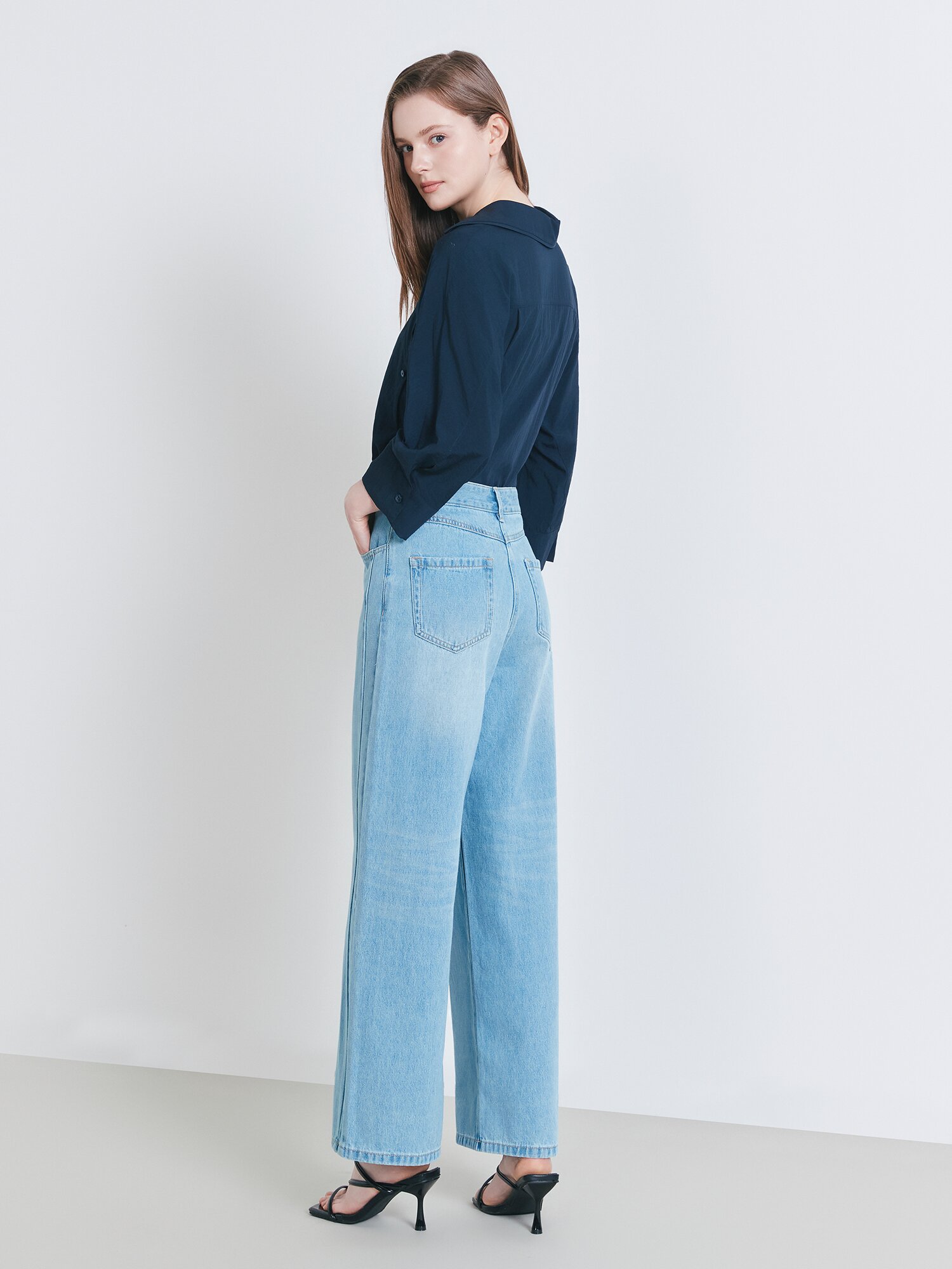 로고 자수 와이드 데님 팬츠 (BLUE )