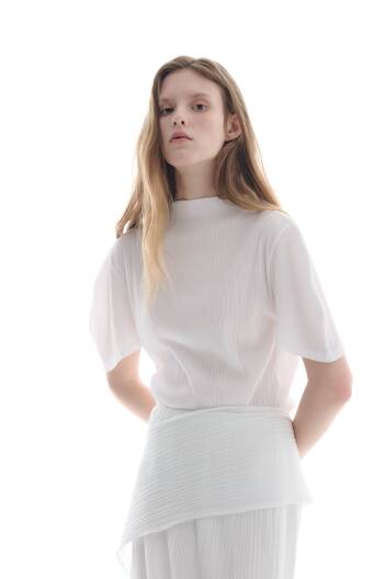 MUFFLER PLEATS TOP - WHITE