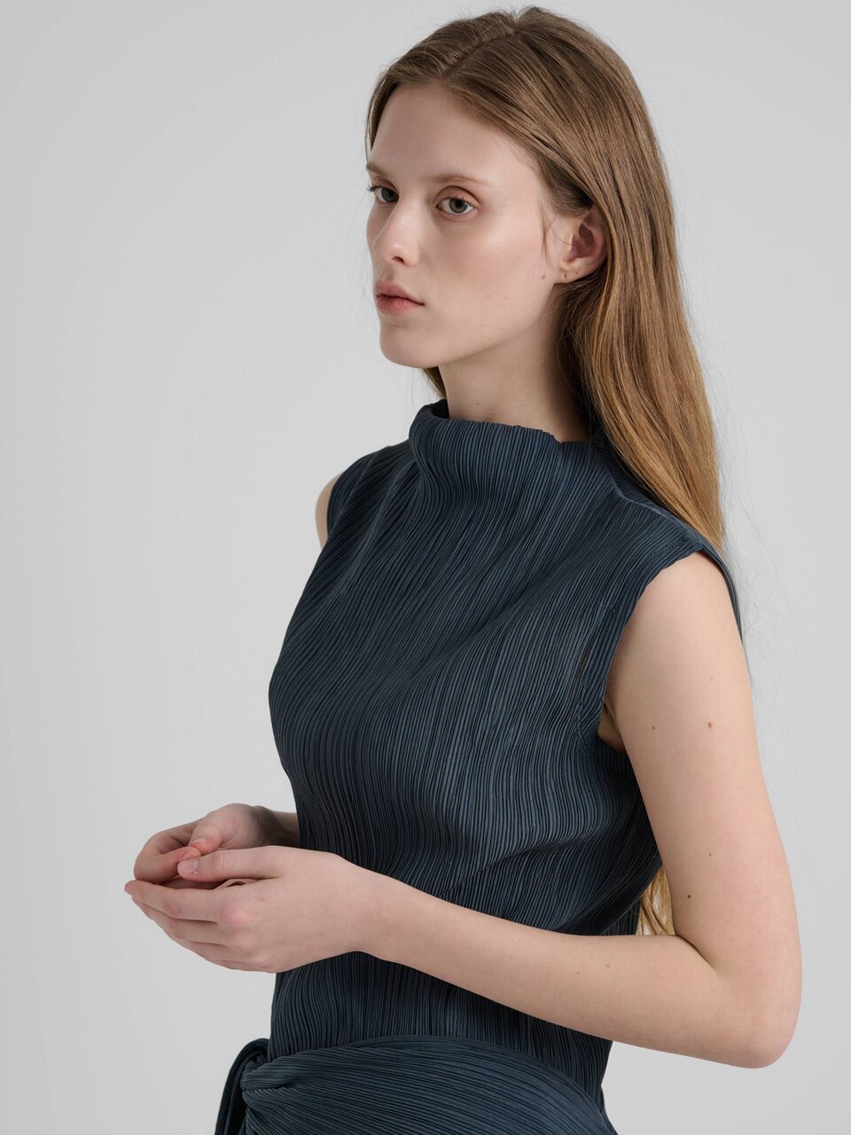 LU WRAP DETAIL PLEATS SLEEVELESS TOP –Deep Navy Green