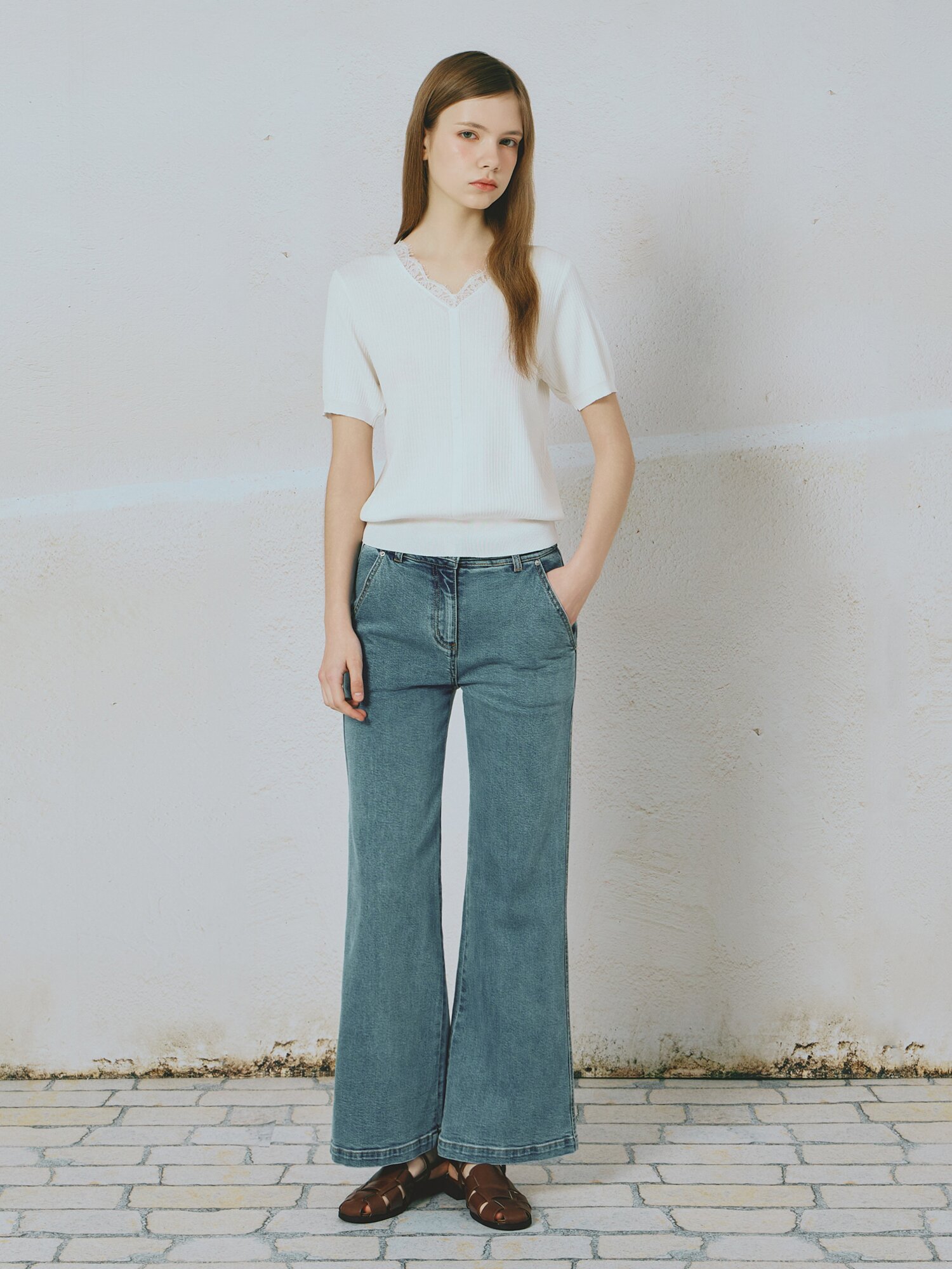 레이스 브이넥 풀오버 니트 (WHITE)