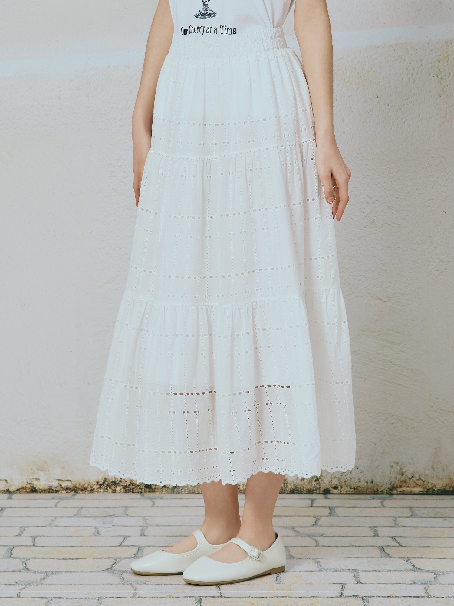 펀칭 레이스 플레어 스커트 (WHITE)