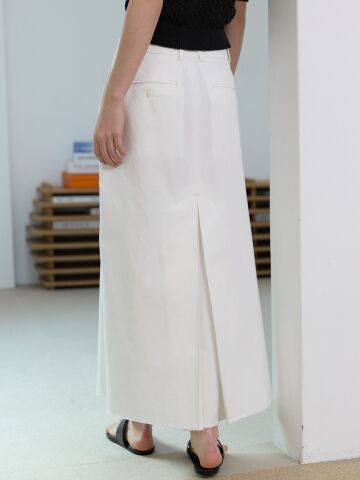 H-line long skirt Ivory


