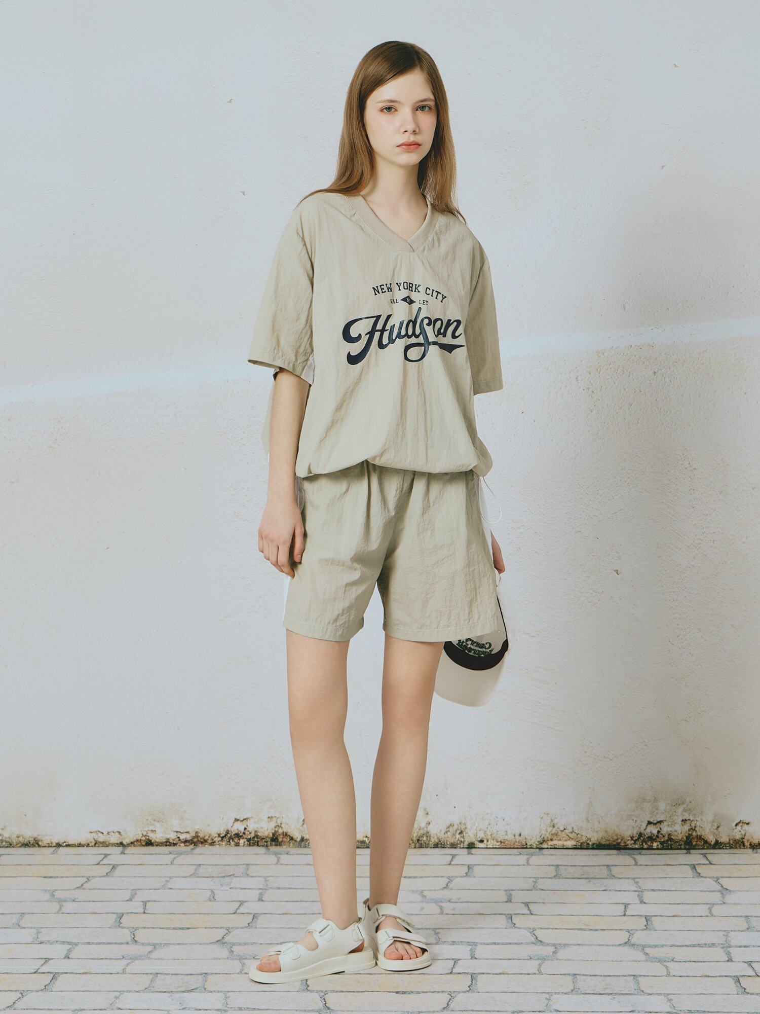 크링클 브이넥 나일론 투피스 (BEIGE)