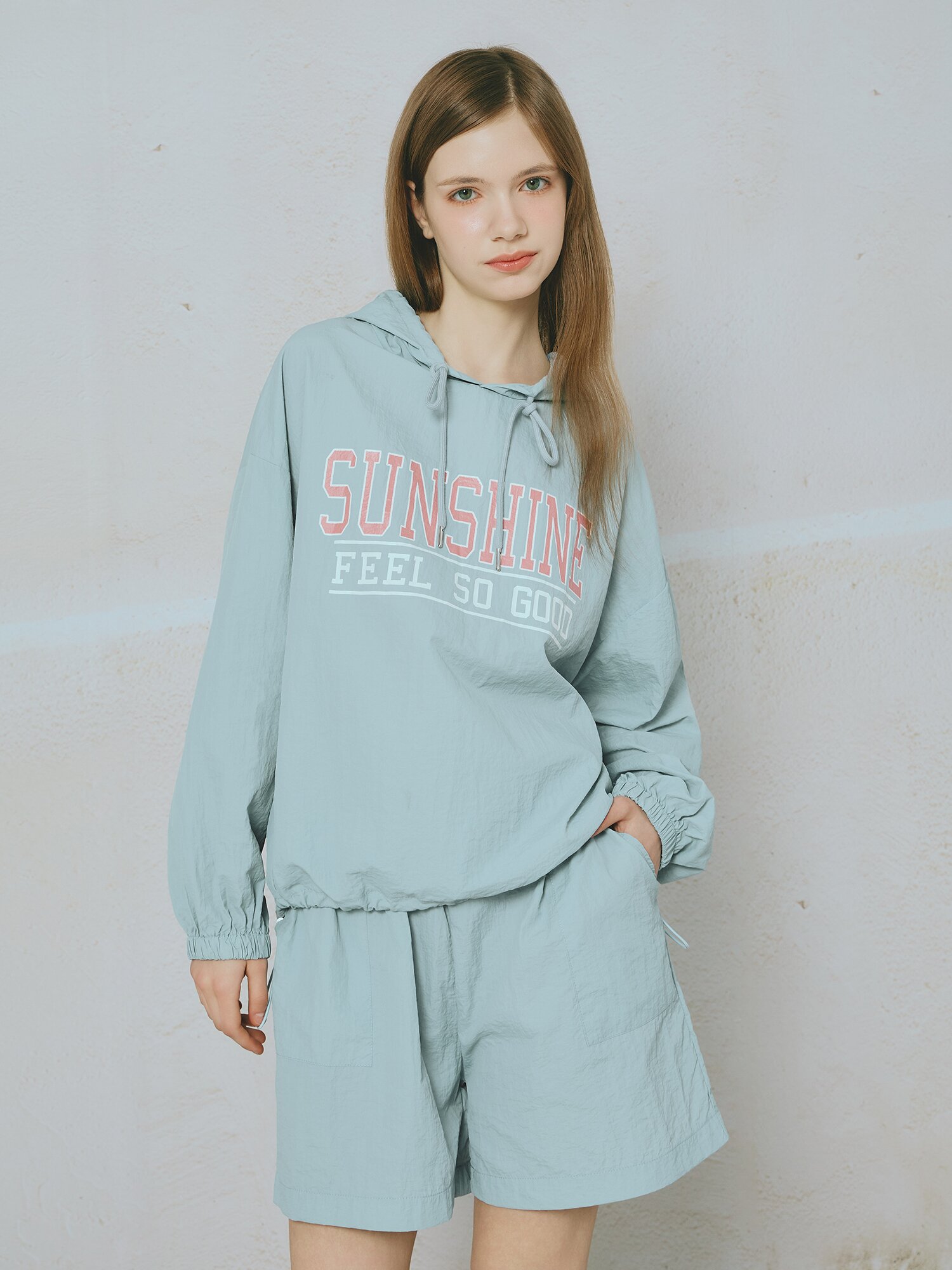 프린팅 후드넥 나일론 투피스 (LIGHT BLUE)
