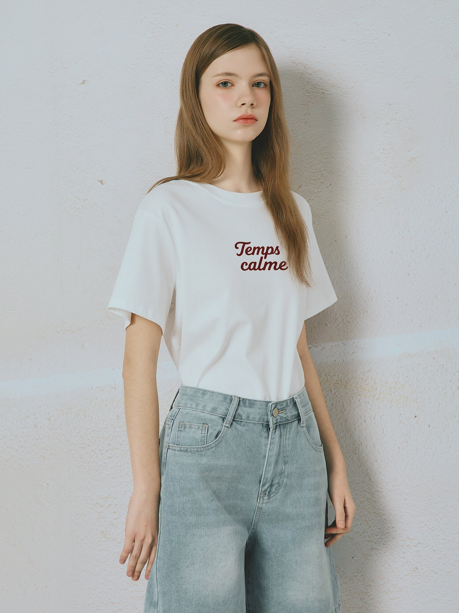 벨벳 텍스처 레터링 티셔츠 (WHITE)