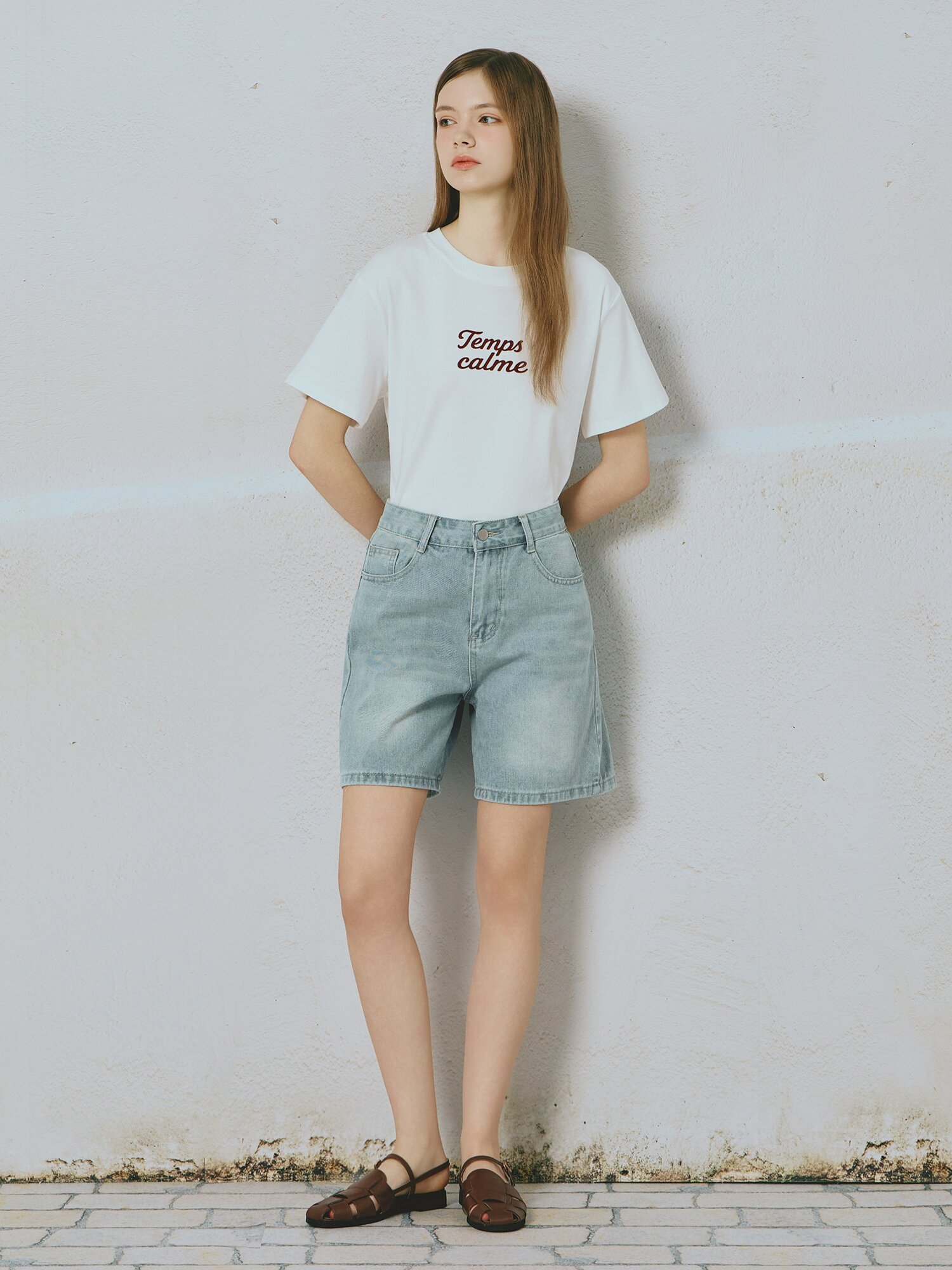 벨벳 텍스처 레터링 티셔츠 (WHITE)